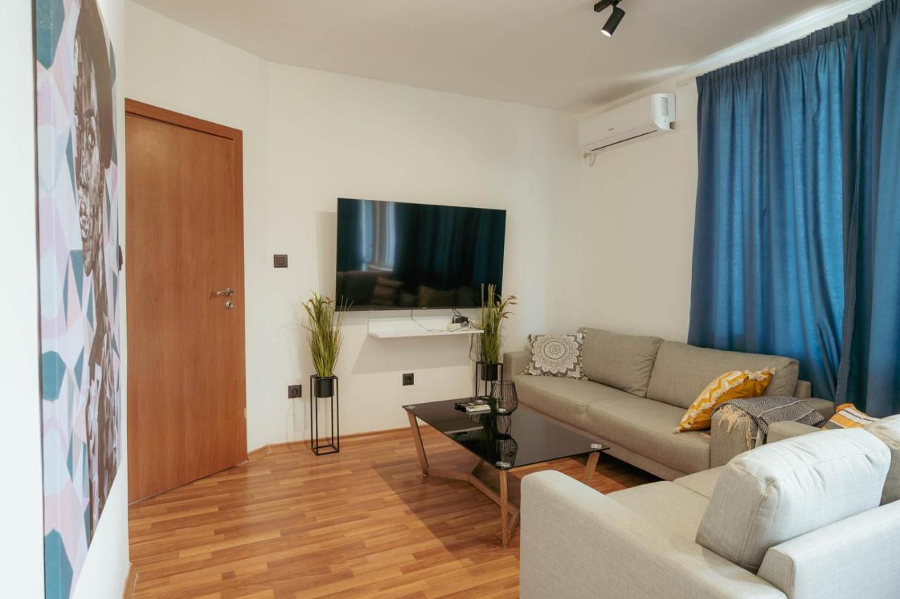 Luxury Art 4 Apartment Yukarı Cuma Dış mekan fotoğraf