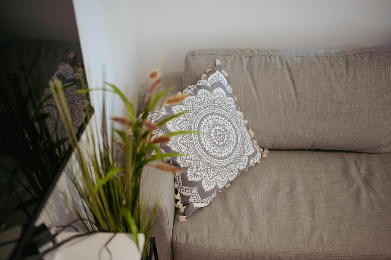 Luxury Art 4 Apartment Yukarı Cuma Dış mekan fotoğraf