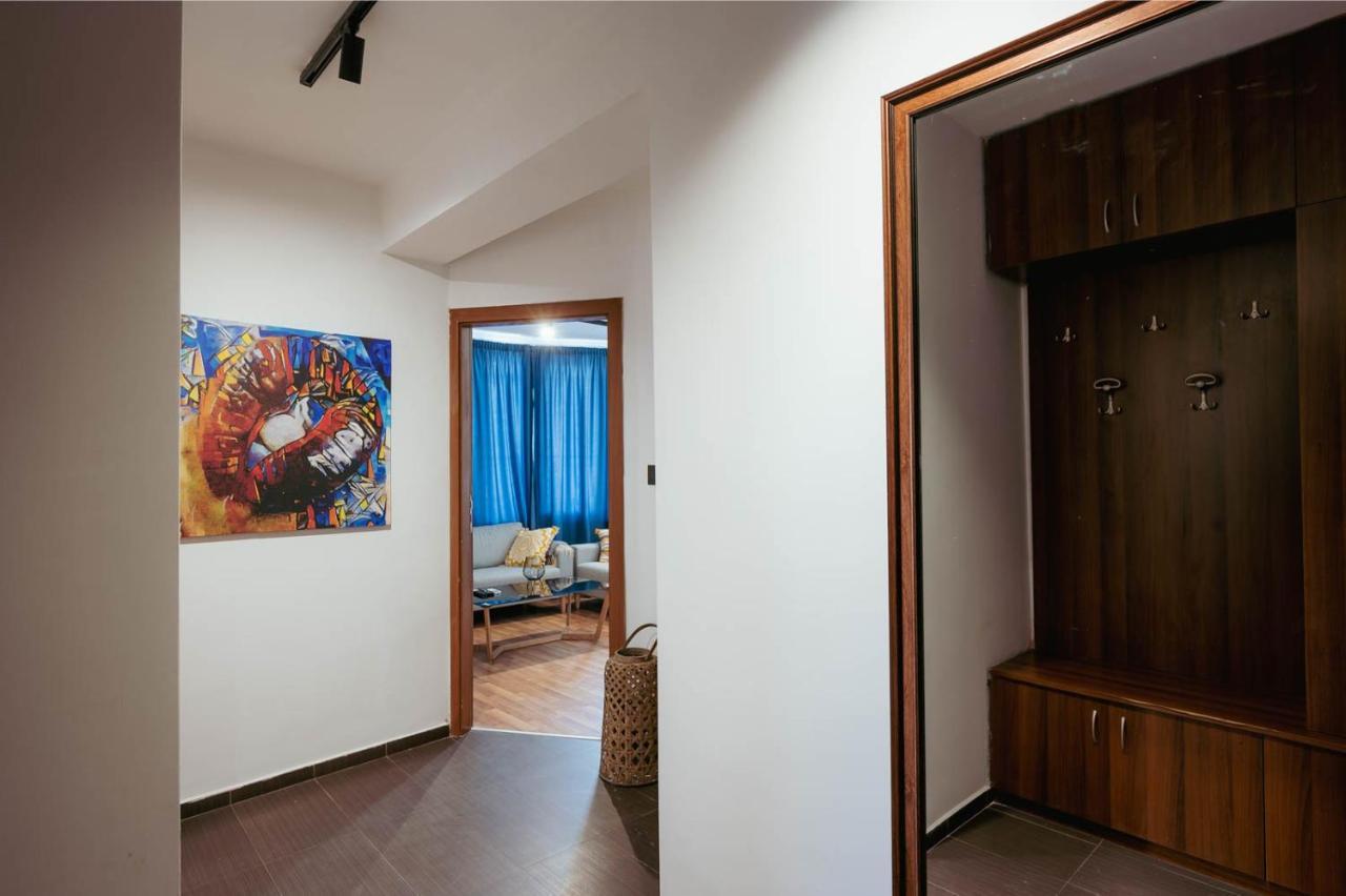 Luxury Art 4 Apartment Yukarı Cuma Dış mekan fotoğraf