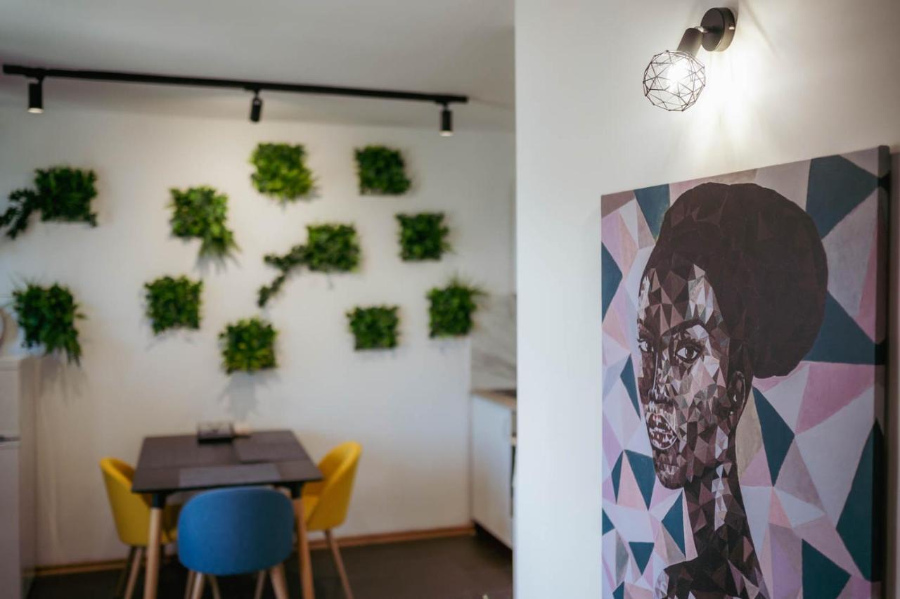 Luxury Art 4 Apartment Yukarı Cuma Dış mekan fotoğraf