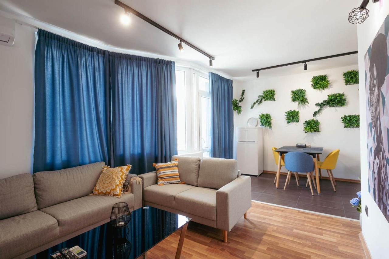 Luxury Art 4 Apartment Yukarı Cuma Dış mekan fotoğraf