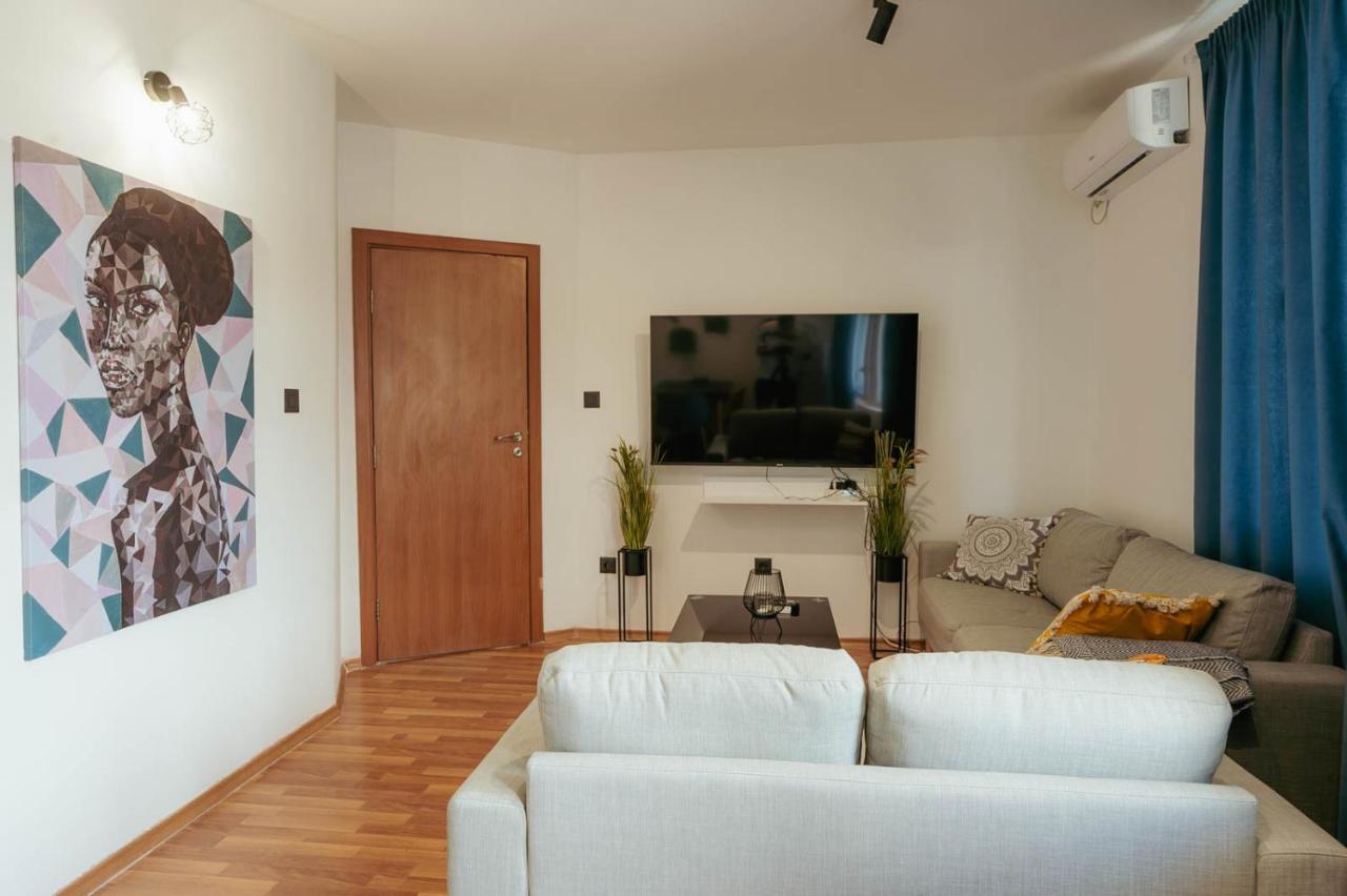 Luxury Art 4 Apartment Yukarı Cuma Dış mekan fotoğraf