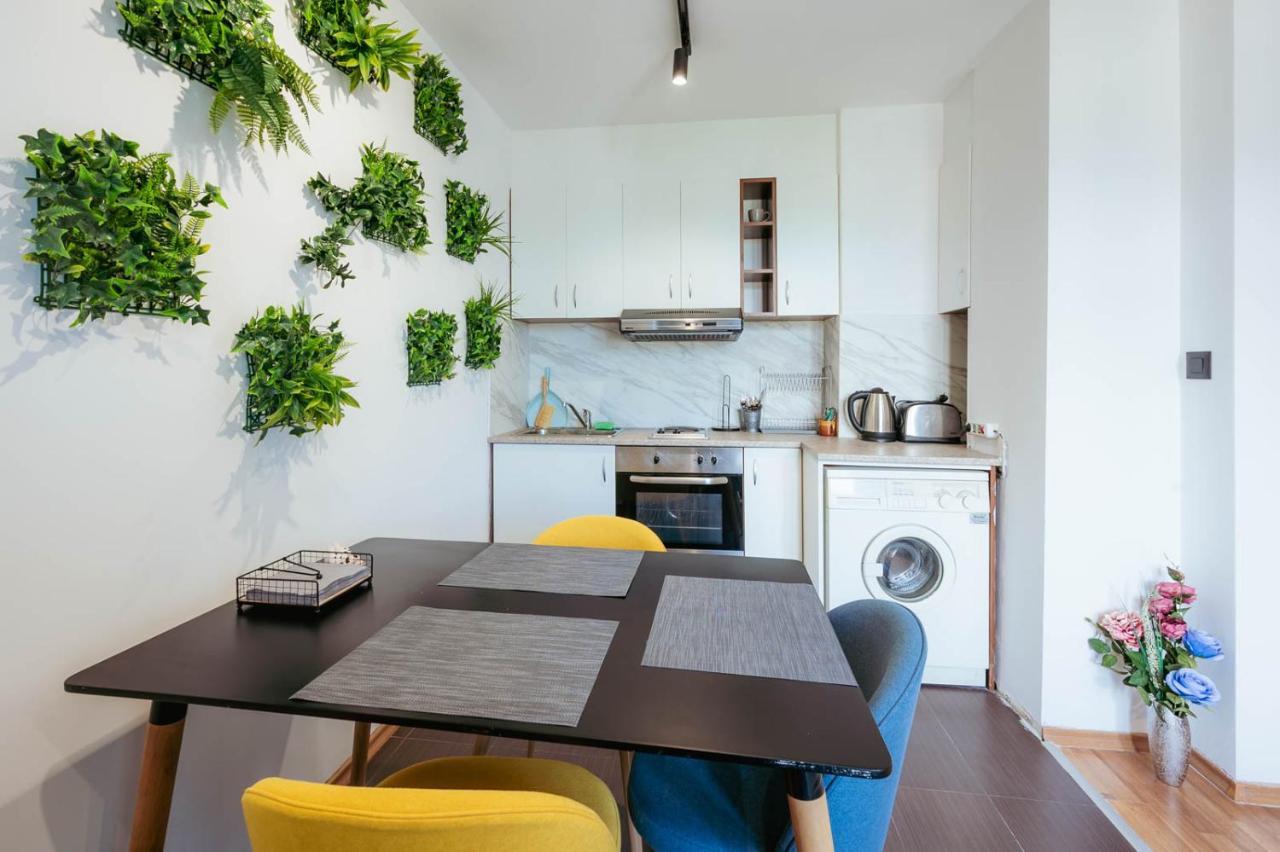 Luxury Art 4 Apartment Yukarı Cuma Dış mekan fotoğraf